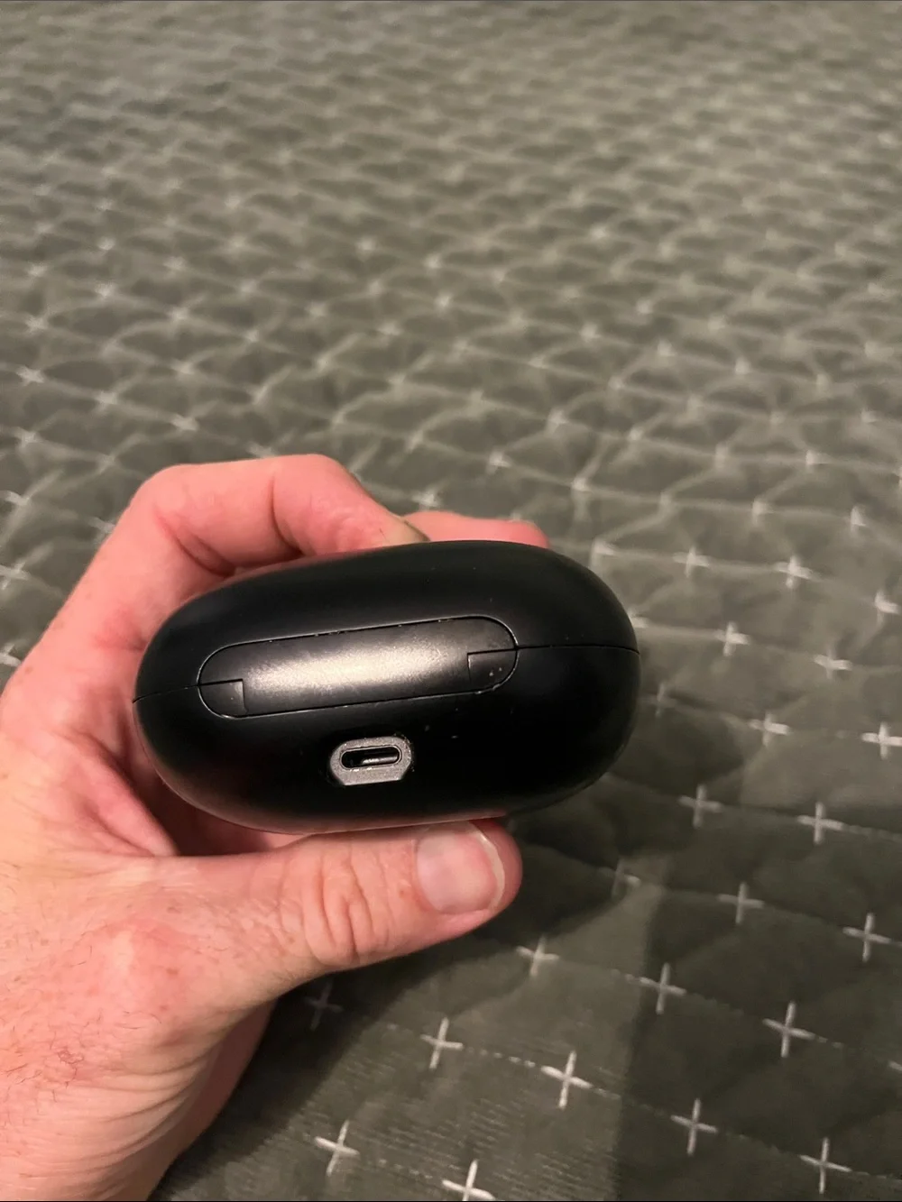 Beats by Dre Black Wireless Earbuds Charging Case